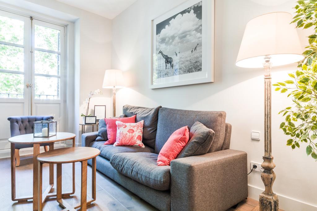 Apartament Pyr Select Plaza Santa Ana Madryt Zewnętrze zdjęcie